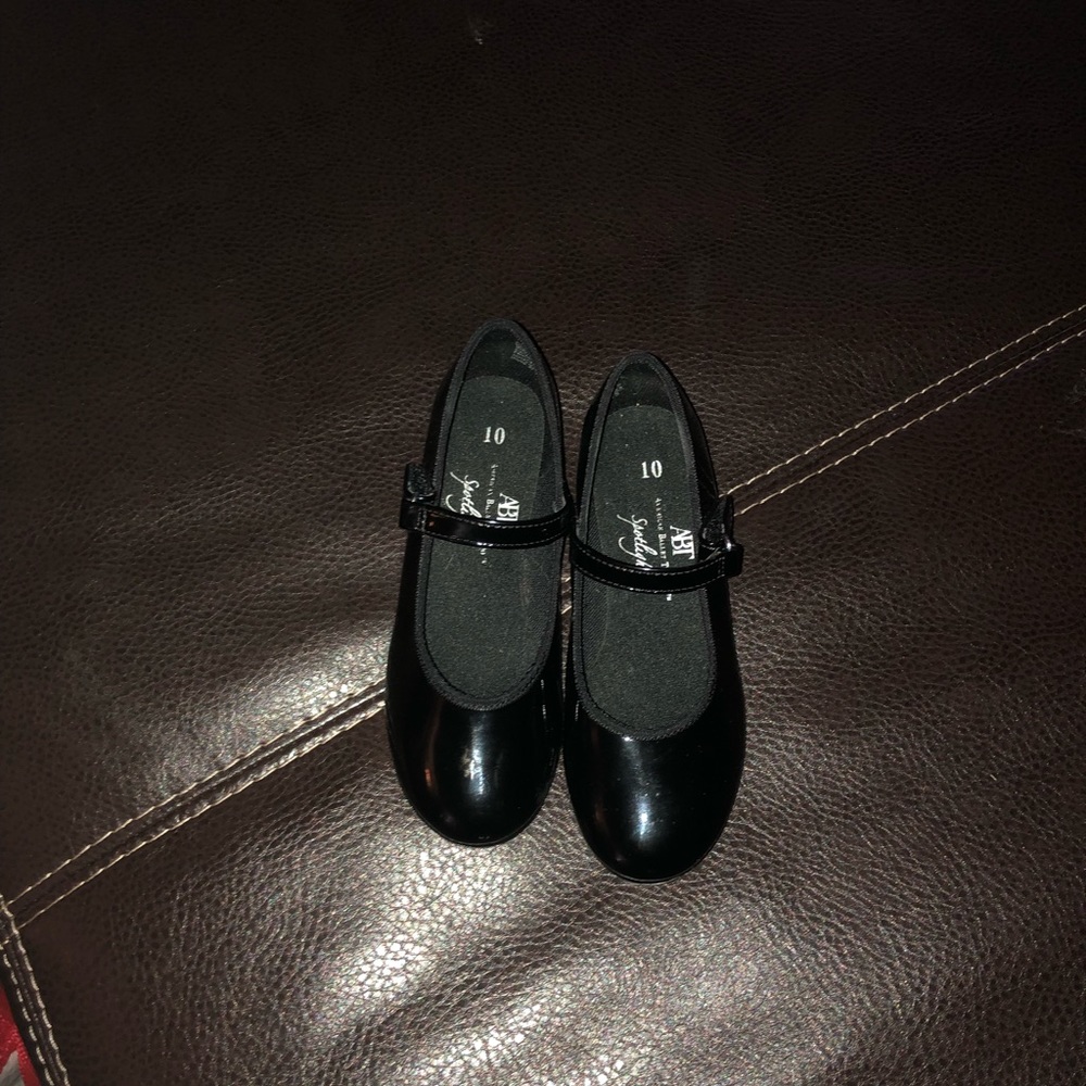 Tap shoes for toddler girl